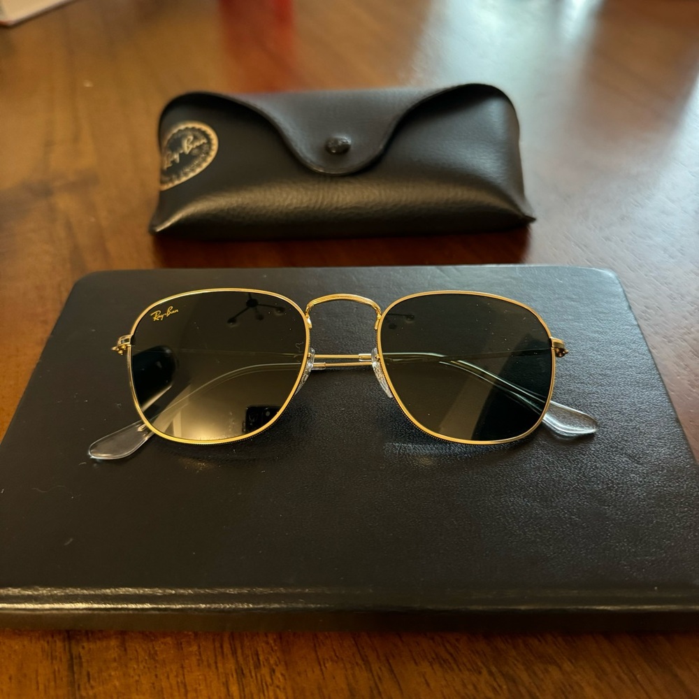 NEVER WORN Ray Bans
